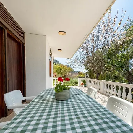 To Ktimataki Дом отдыха