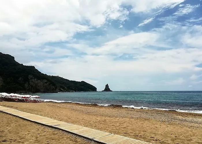 To Ktimataki